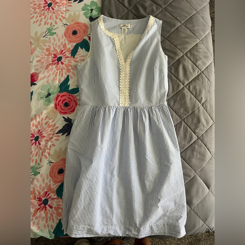 Vineyard Vines Blue and White Seersucker Midi Dress size 4